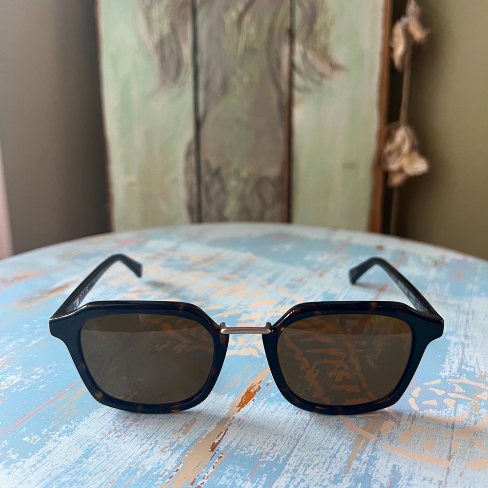 Otis modern ave sunglasses
